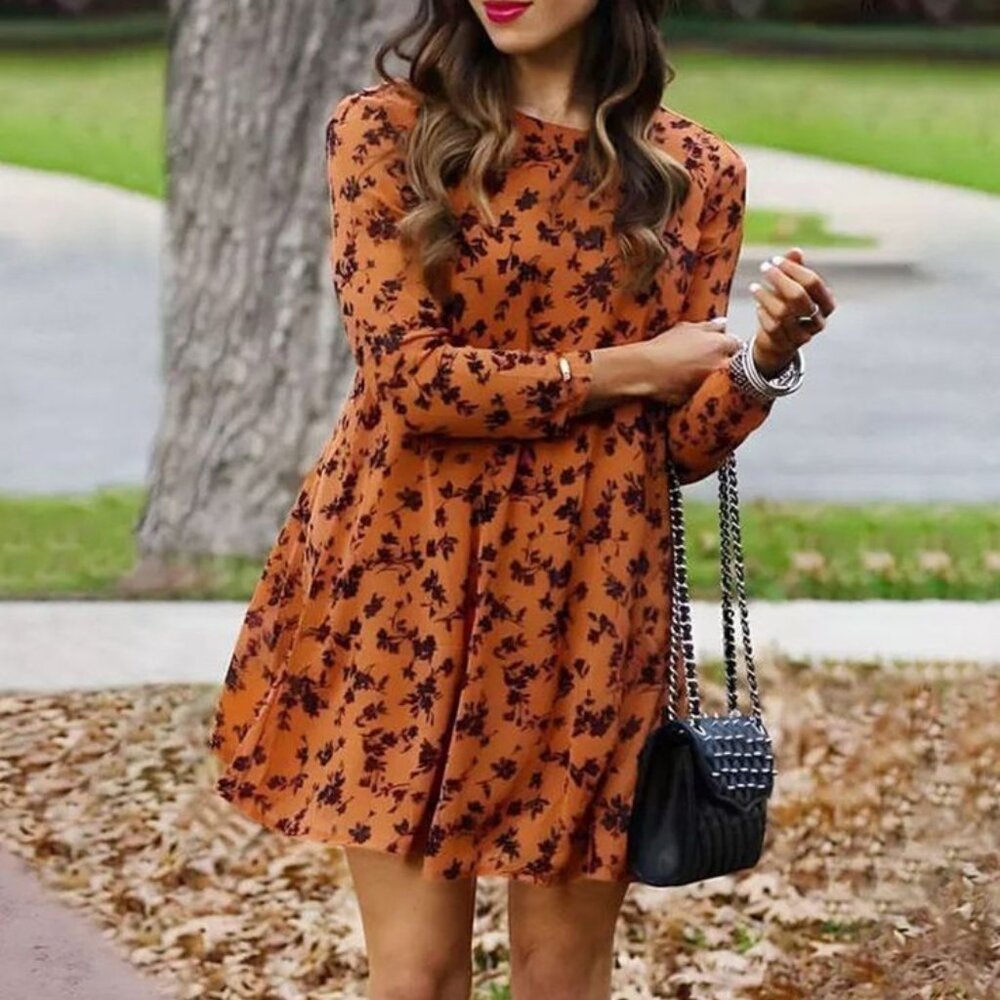 Kimchi Blue Urban Outfitters Orange Floral Medium EUC!!